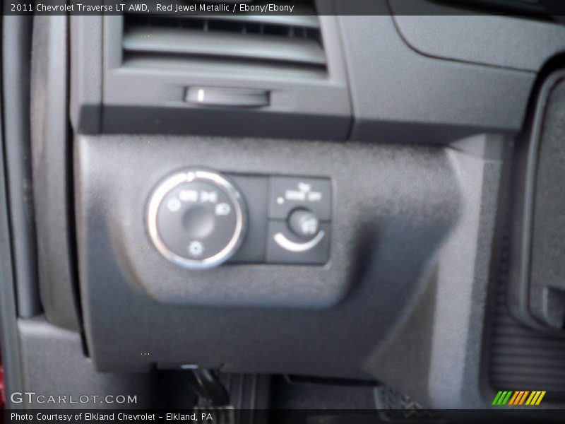 Red Jewel Metallic / Ebony/Ebony 2011 Chevrolet Traverse LT AWD