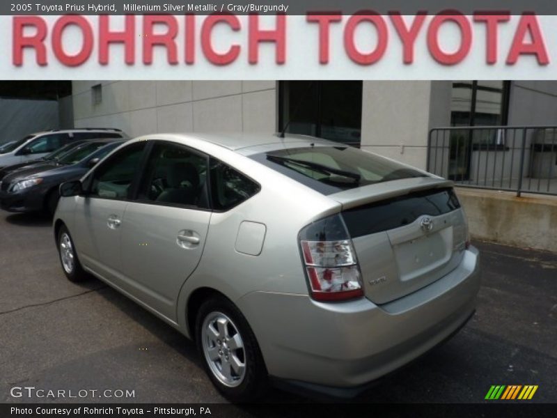 Millenium Silver Metallic / Gray/Burgundy 2005 Toyota Prius Hybrid