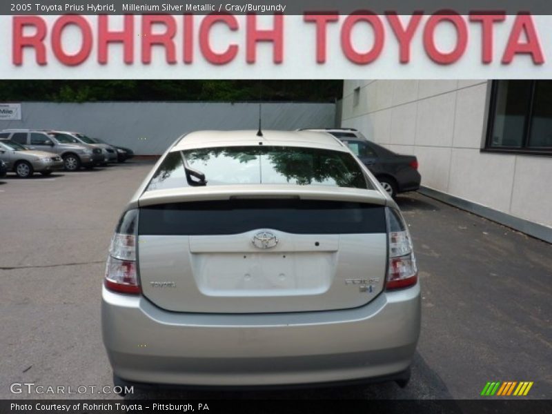 Millenium Silver Metallic / Gray/Burgundy 2005 Toyota Prius Hybrid