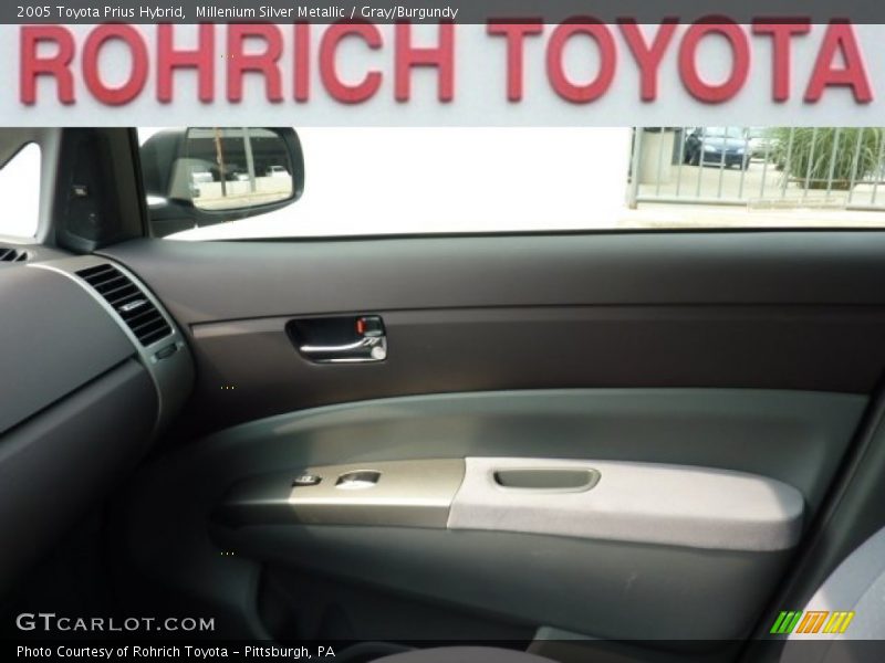 Millenium Silver Metallic / Gray/Burgundy 2005 Toyota Prius Hybrid