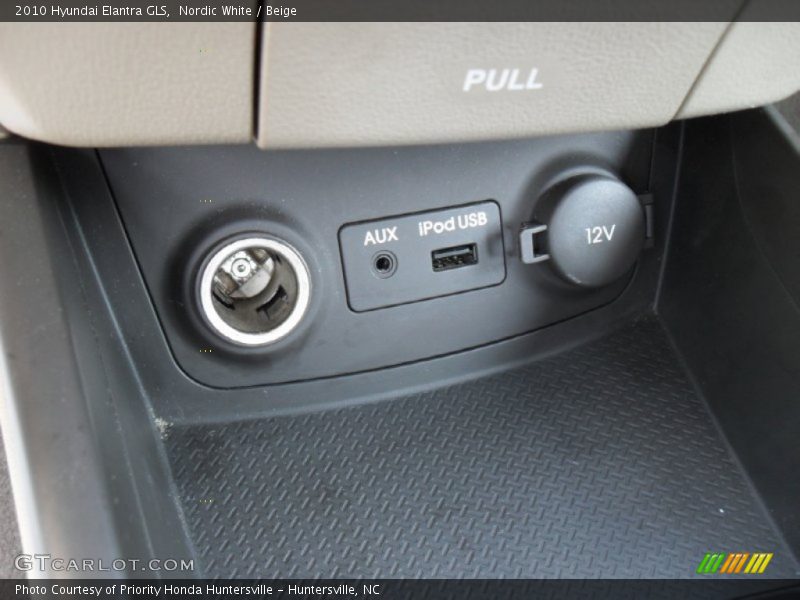 Nordic White / Beige 2010 Hyundai Elantra GLS