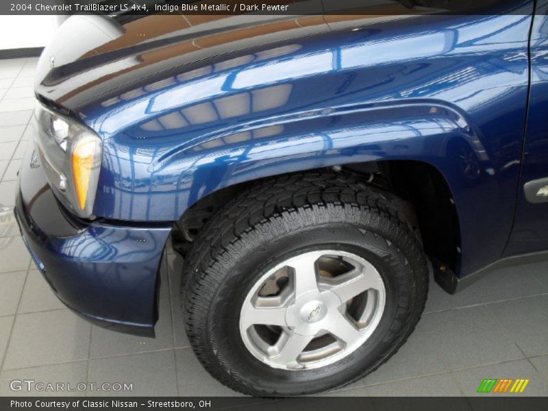Indigo Blue Metallic / Dark Pewter 2004 Chevrolet TrailBlazer LS 4x4