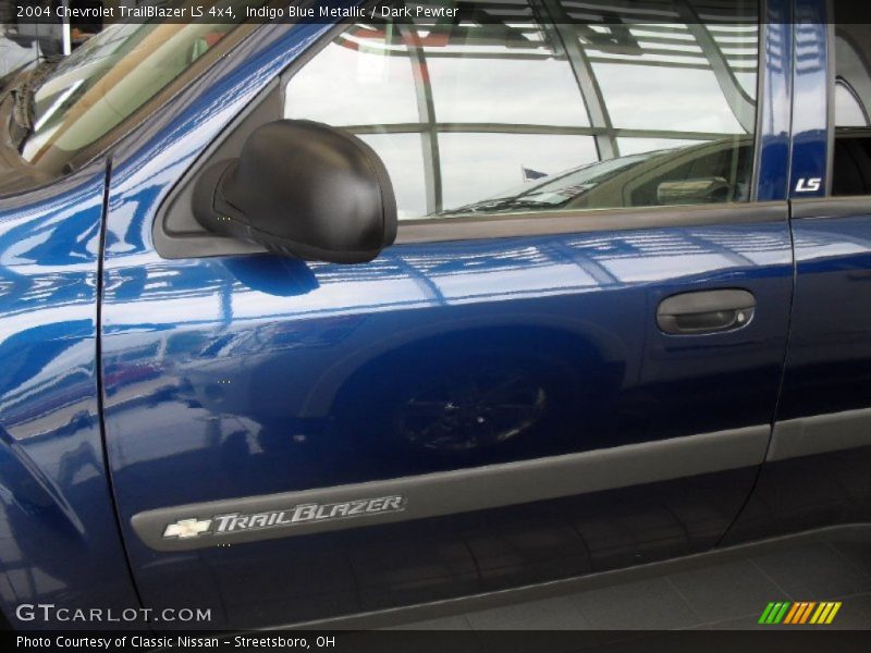 Indigo Blue Metallic / Dark Pewter 2004 Chevrolet TrailBlazer LS 4x4