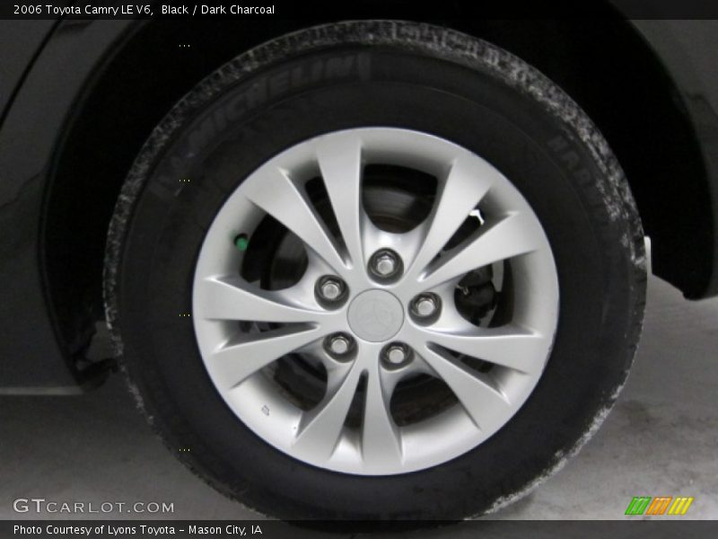 Black / Dark Charcoal 2006 Toyota Camry LE V6