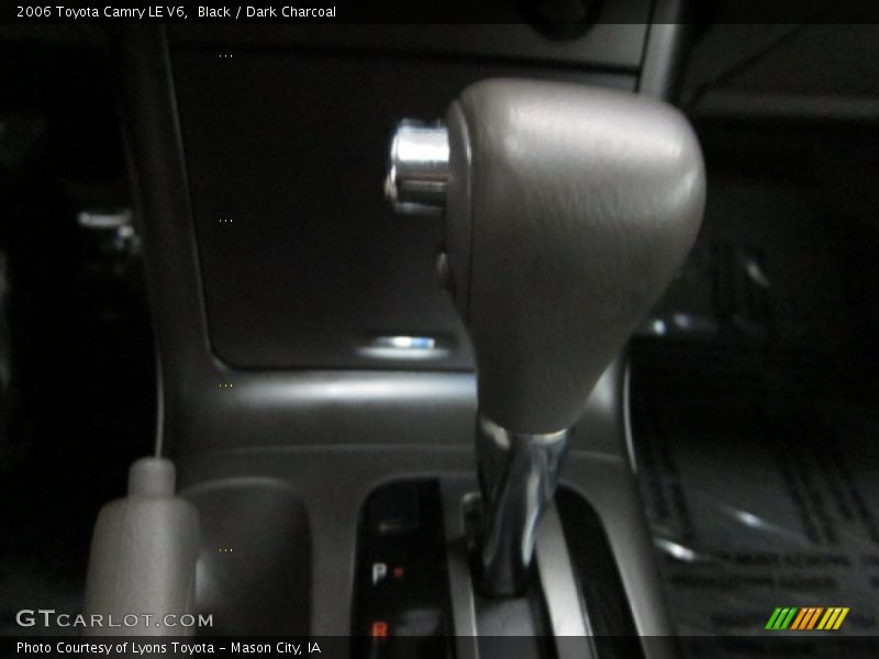 Black / Dark Charcoal 2006 Toyota Camry LE V6