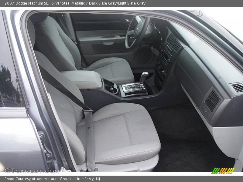 Silver Steel Metallic / Dark Slate Gray/Light Slate Gray 2007 Dodge Magnum SE
