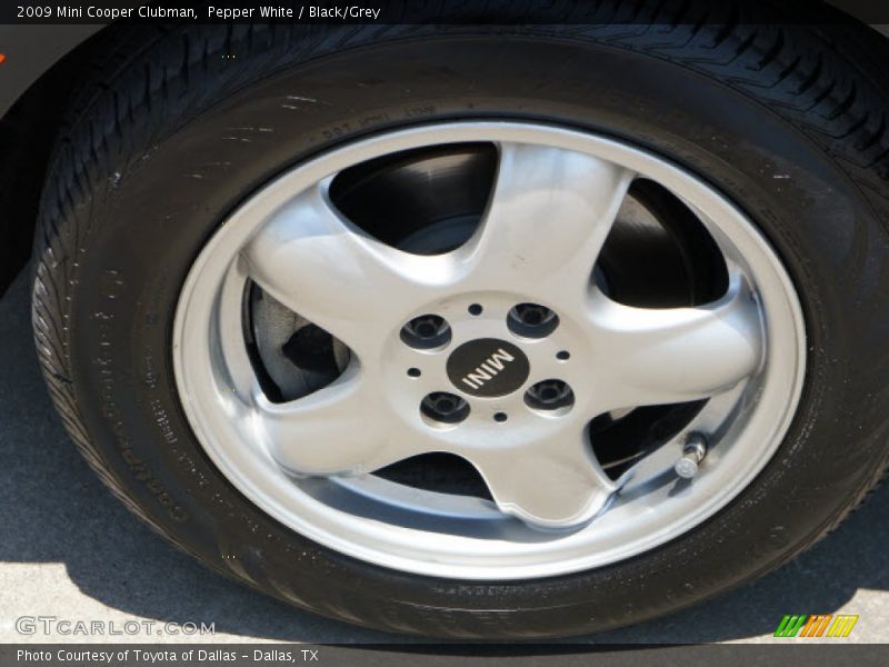 Pepper White / Black/Grey 2009 Mini Cooper Clubman