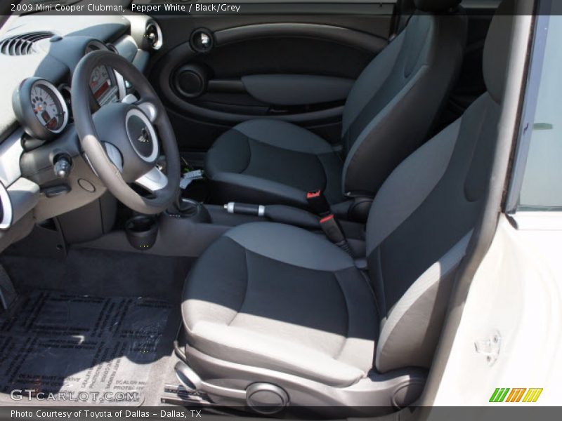 Pepper White / Black/Grey 2009 Mini Cooper Clubman