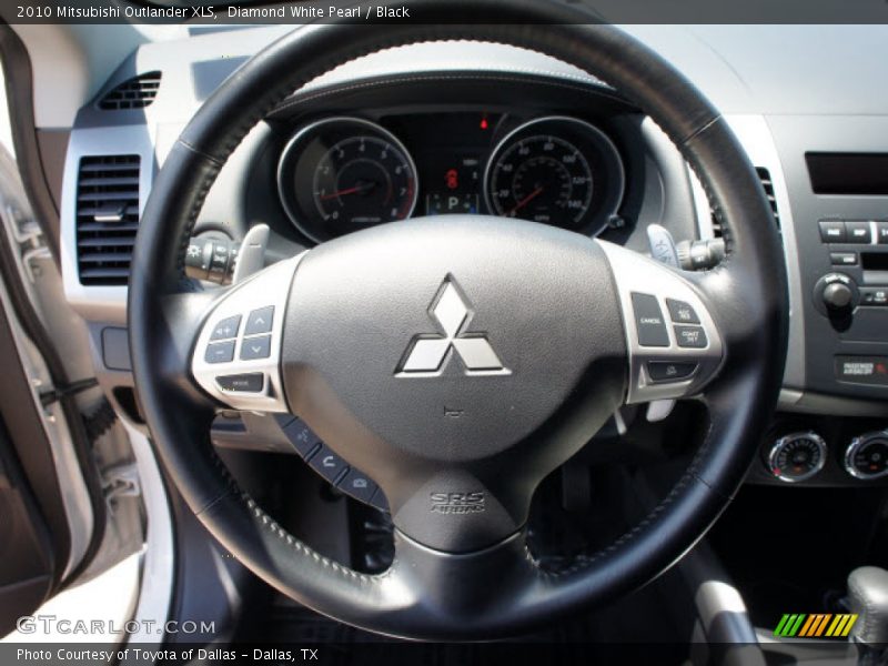 Diamond White Pearl / Black 2010 Mitsubishi Outlander XLS