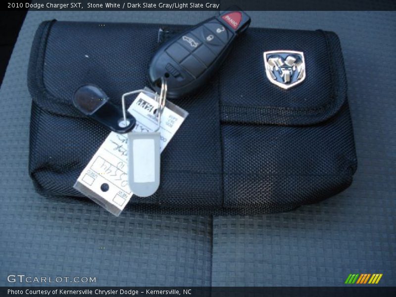 Stone White / Dark Slate Gray/Light Slate Gray 2010 Dodge Charger SXT