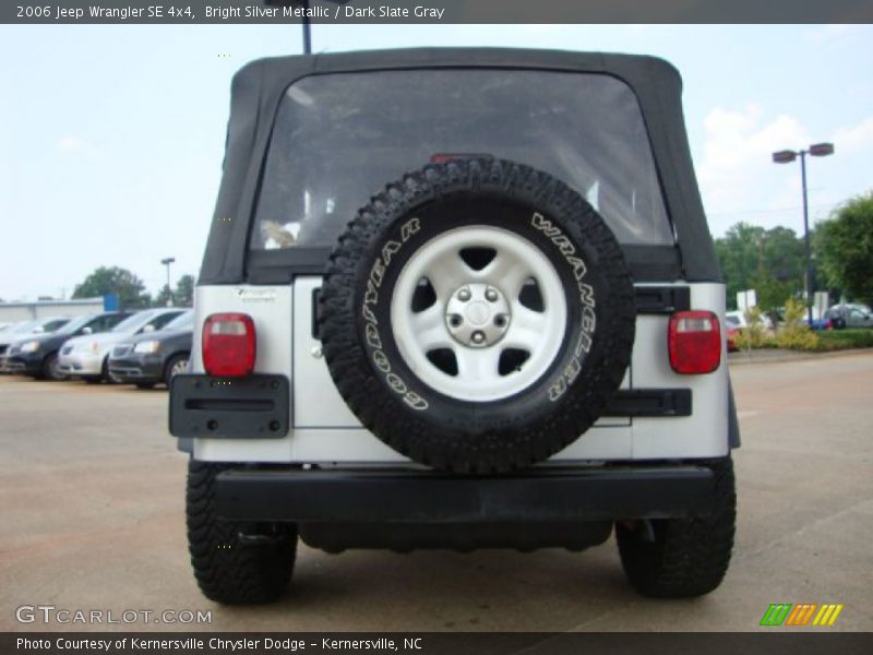 Bright Silver Metallic / Dark Slate Gray 2006 Jeep Wrangler SE 4x4