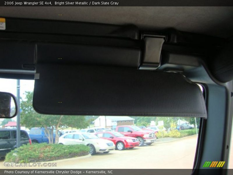Bright Silver Metallic / Dark Slate Gray 2006 Jeep Wrangler SE 4x4