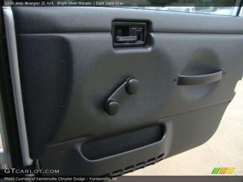 Bright Silver Metallic / Dark Slate Gray 2006 Jeep Wrangler SE 4x4