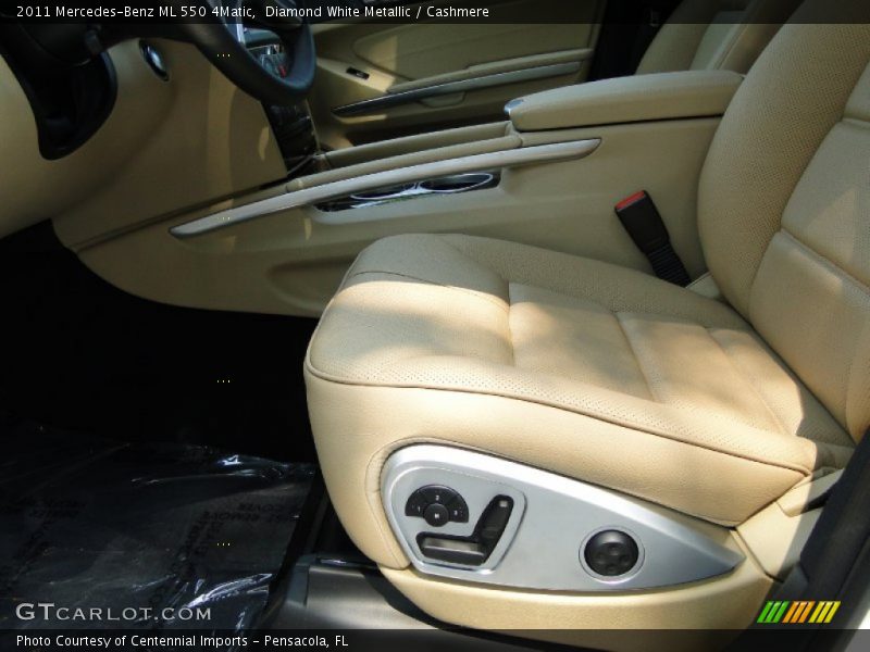 Diamond White Metallic / Cashmere 2011 Mercedes-Benz ML 550 4Matic
