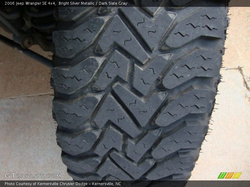 Bright Silver Metallic / Dark Slate Gray 2006 Jeep Wrangler SE 4x4