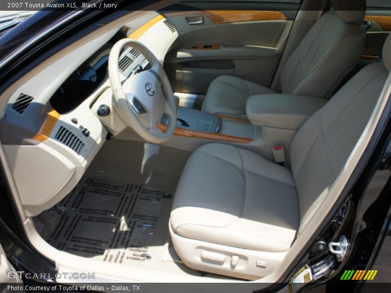 Black / Ivory 2007 Toyota Avalon XLS