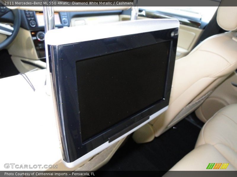 Diamond White Metallic / Cashmere 2011 Mercedes-Benz ML 550 4Matic