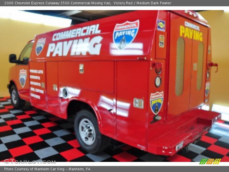 Victory Red / Medium Dark Pewter 2006 Chevrolet Express Cutaway 3500 Commercial Moving Van