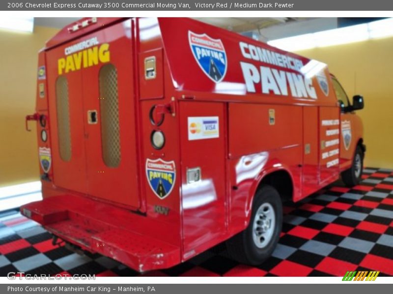 Victory Red / Medium Dark Pewter 2006 Chevrolet Express Cutaway 3500 Commercial Moving Van