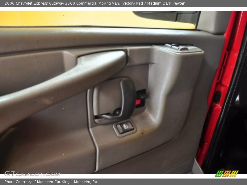 Victory Red / Medium Dark Pewter 2006 Chevrolet Express Cutaway 3500 Commercial Moving Van