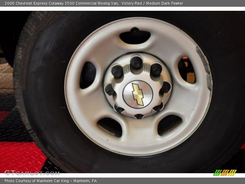 Victory Red / Medium Dark Pewter 2006 Chevrolet Express Cutaway 3500 Commercial Moving Van