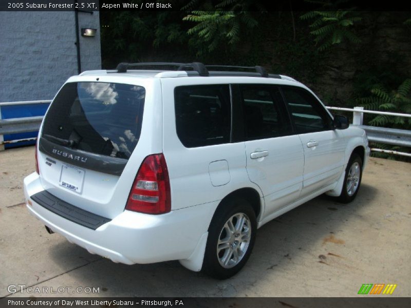 Aspen White / Off Black 2005 Subaru Forester 2.5 XT
