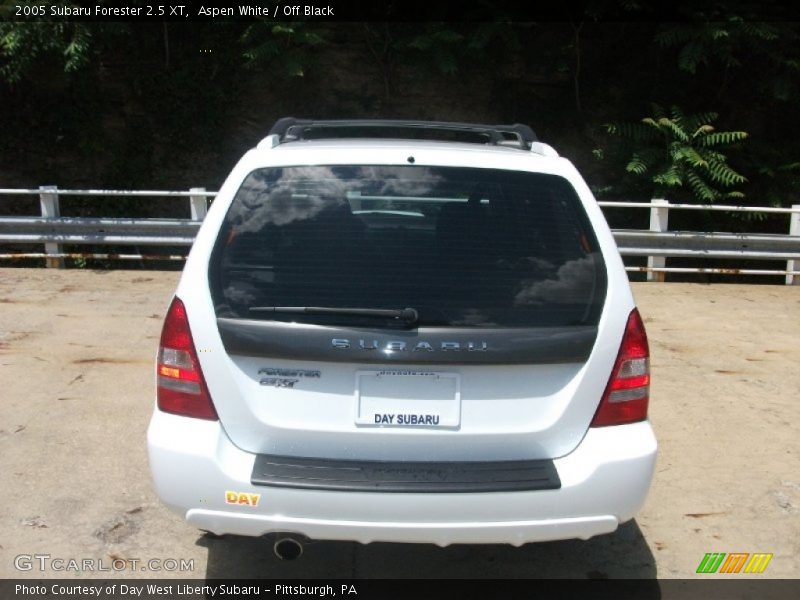 Aspen White / Off Black 2005 Subaru Forester 2.5 XT
