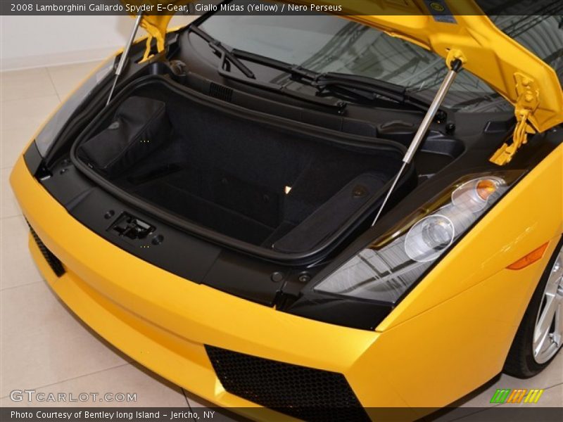  2008 Gallardo Spyder E-Gear Trunk