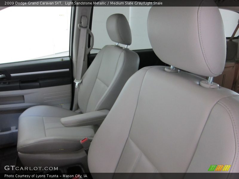 Light Sandstone Metallic / Medium Slate Gray/Light Shale 2009 Dodge Grand Caravan SXT