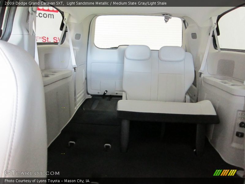 Light Sandstone Metallic / Medium Slate Gray/Light Shale 2009 Dodge Grand Caravan SXT