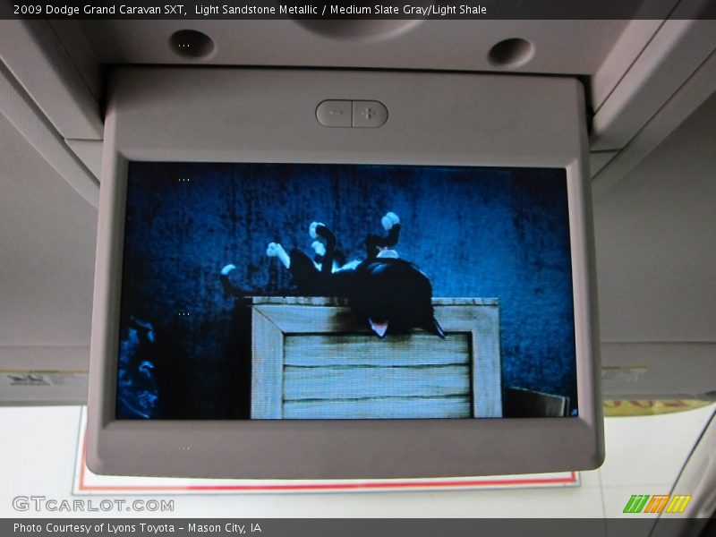 Light Sandstone Metallic / Medium Slate Gray/Light Shale 2009 Dodge Grand Caravan SXT