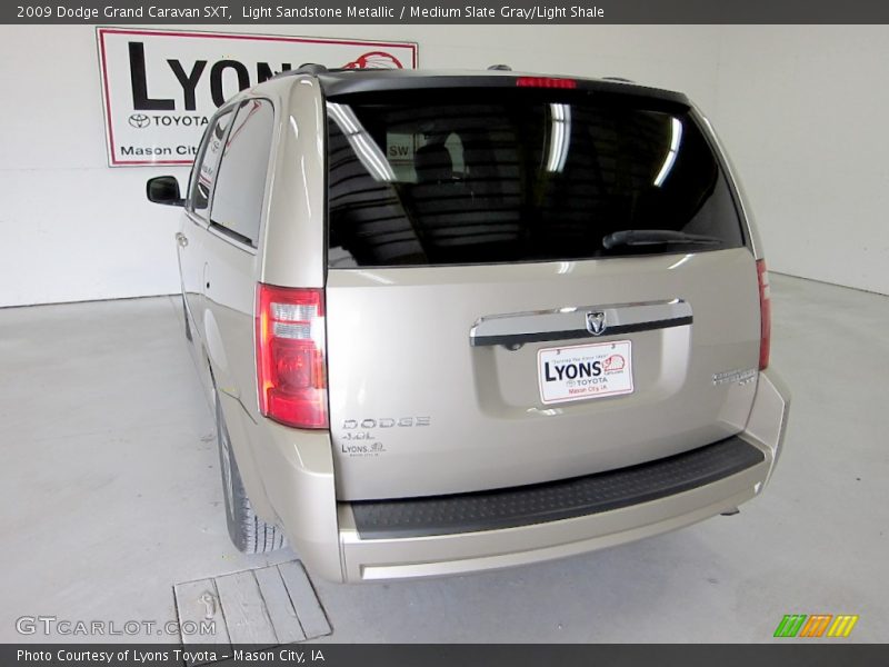 Light Sandstone Metallic / Medium Slate Gray/Light Shale 2009 Dodge Grand Caravan SXT