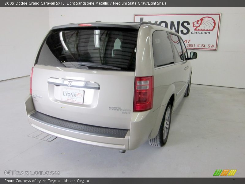 Light Sandstone Metallic / Medium Slate Gray/Light Shale 2009 Dodge Grand Caravan SXT