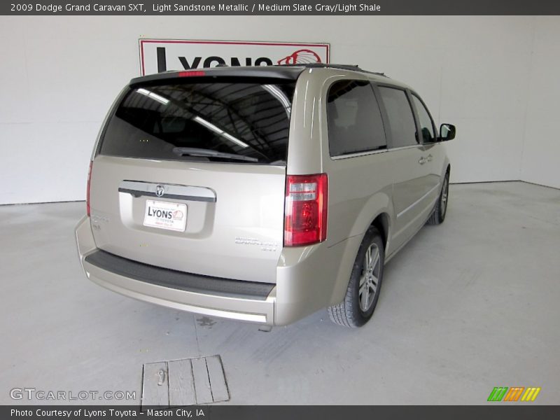 Light Sandstone Metallic / Medium Slate Gray/Light Shale 2009 Dodge Grand Caravan SXT