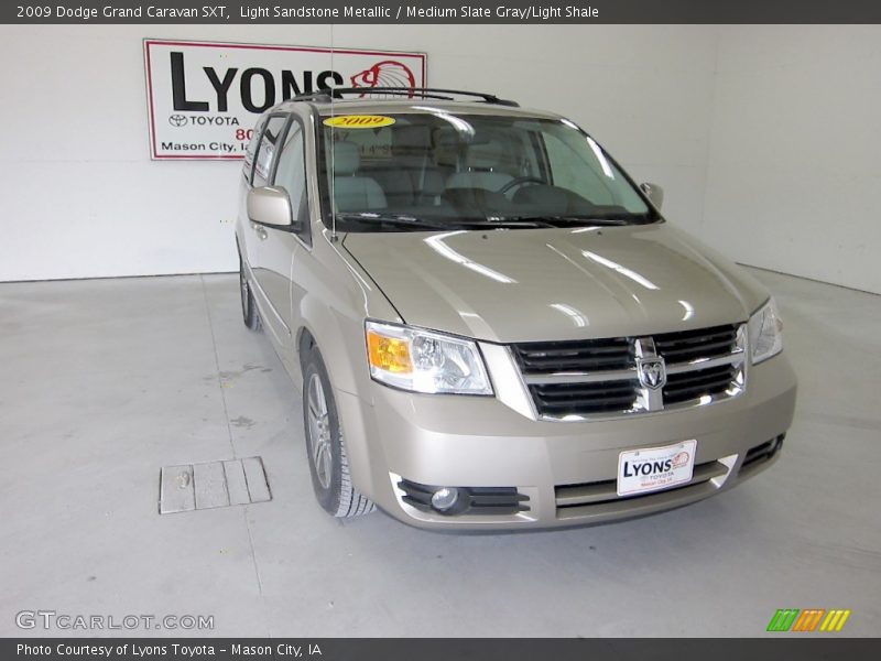 Light Sandstone Metallic / Medium Slate Gray/Light Shale 2009 Dodge Grand Caravan SXT