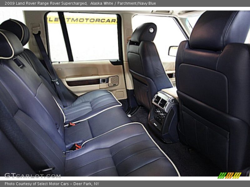 Alaska White / Parchment/Navy Blue 2009 Land Rover Range Rover Supercharged