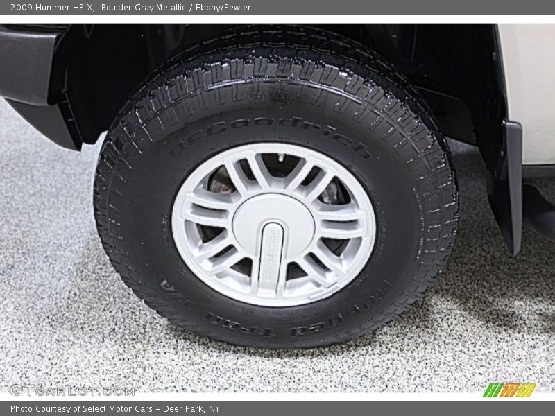 Boulder Gray Metallic / Ebony/Pewter 2009 Hummer H3 X