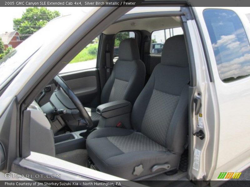  2005 Canyon SLE Extended Cab 4x4 Pewter Interior
