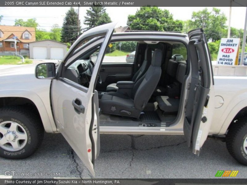  2005 Canyon SLE Extended Cab 4x4 Pewter Interior