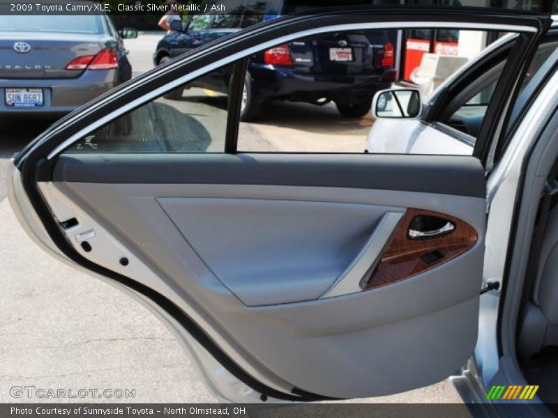 Classic Silver Metallic / Ash 2009 Toyota Camry XLE