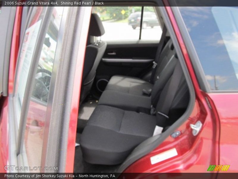 Shining Red Pearl / Black 2006 Suzuki Grand Vitara 4x4