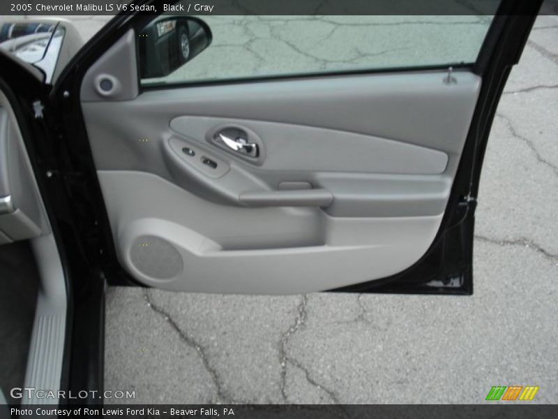 Black / Gray 2005 Chevrolet Malibu LS V6 Sedan