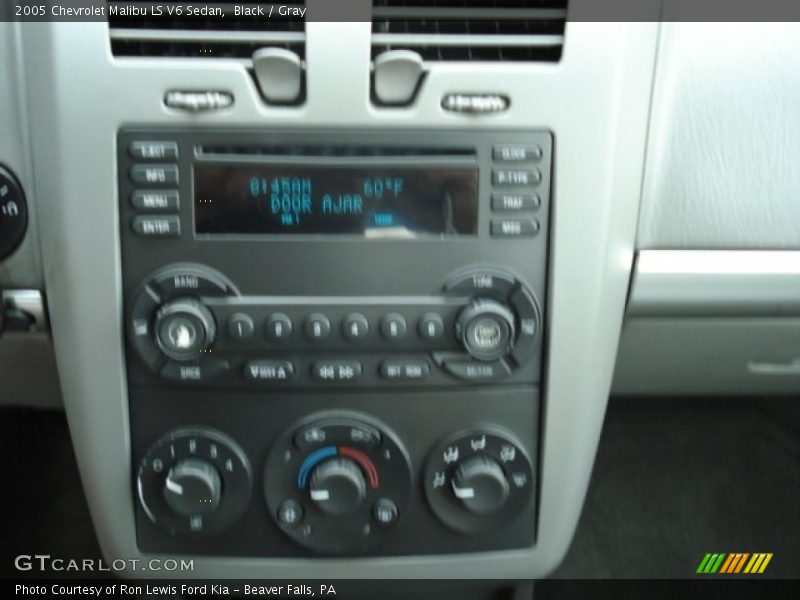 Black / Gray 2005 Chevrolet Malibu LS V6 Sedan