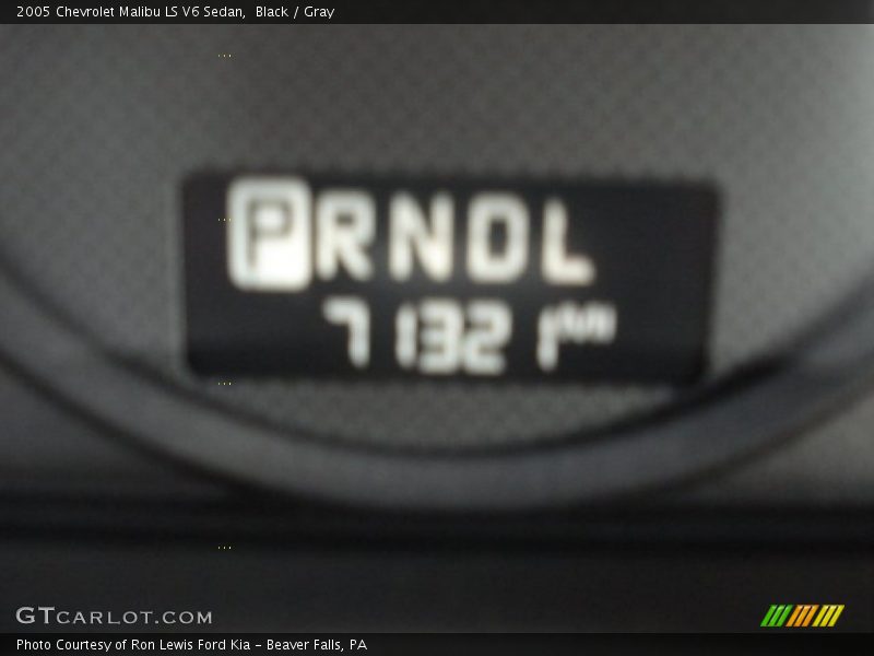 Black / Gray 2005 Chevrolet Malibu LS V6 Sedan