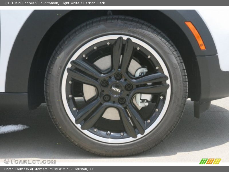 Light White / Carbon Black 2011 Mini Cooper S Countryman