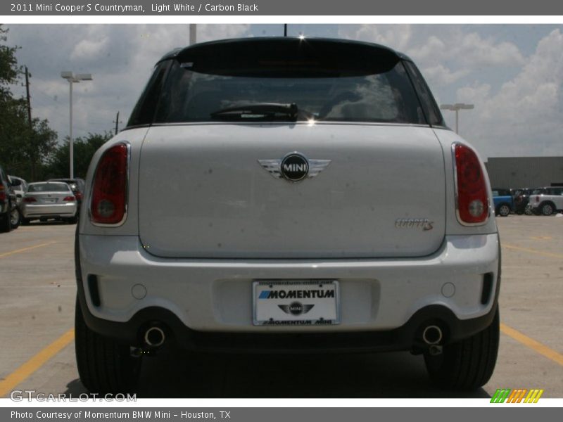 Light White / Carbon Black 2011 Mini Cooper S Countryman