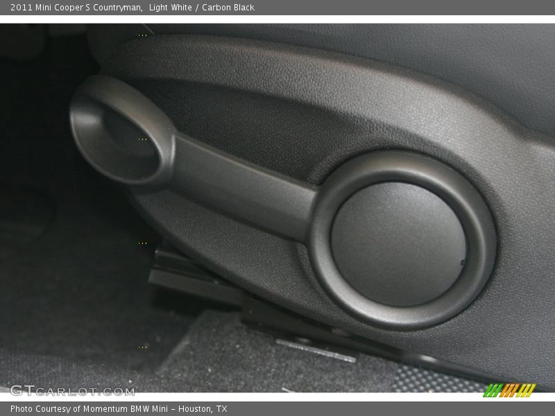 Light White / Carbon Black 2011 Mini Cooper S Countryman