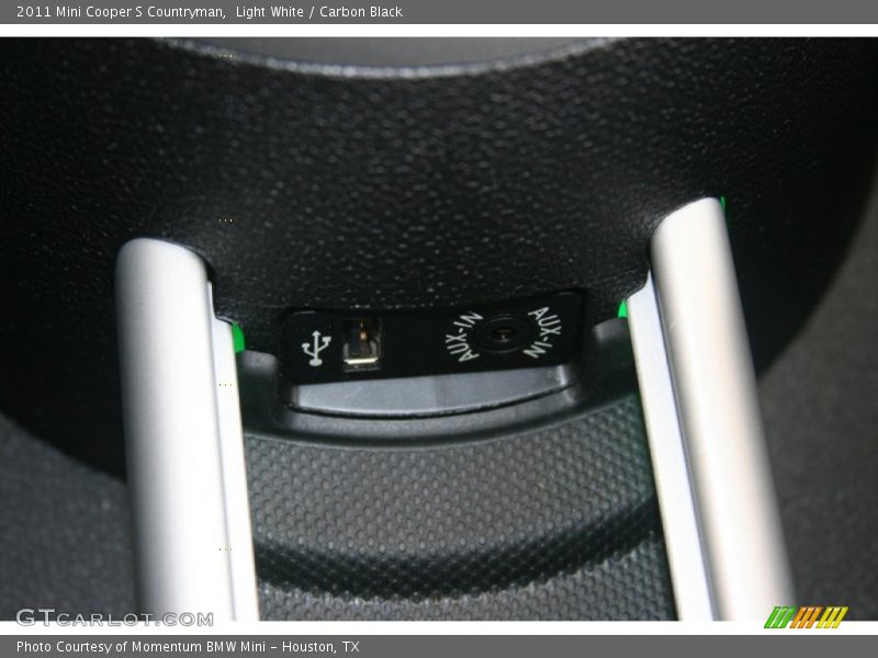 Light White / Carbon Black 2011 Mini Cooper S Countryman