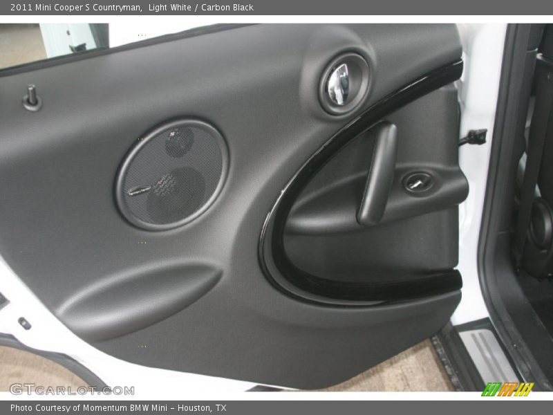 Light White / Carbon Black 2011 Mini Cooper S Countryman