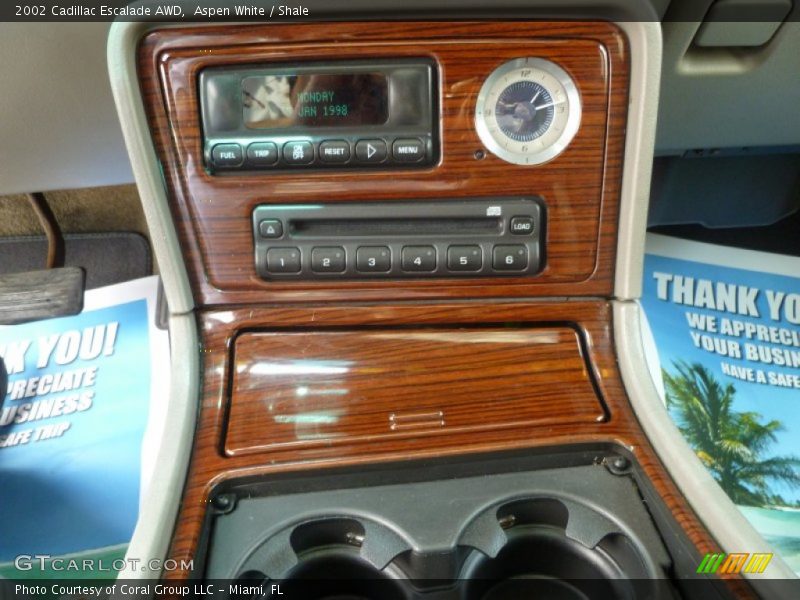 Aspen White / Shale 2002 Cadillac Escalade AWD